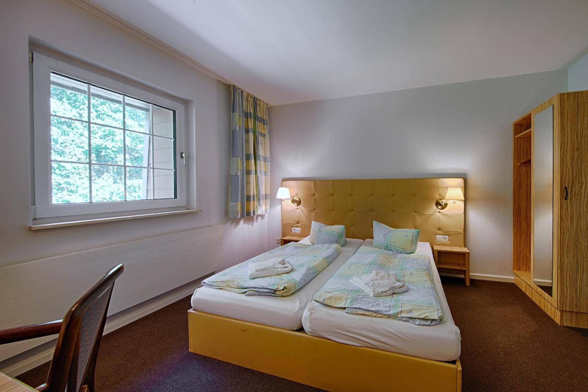 See Hotel Karlslust Chalets Storkow  Exterior photo
