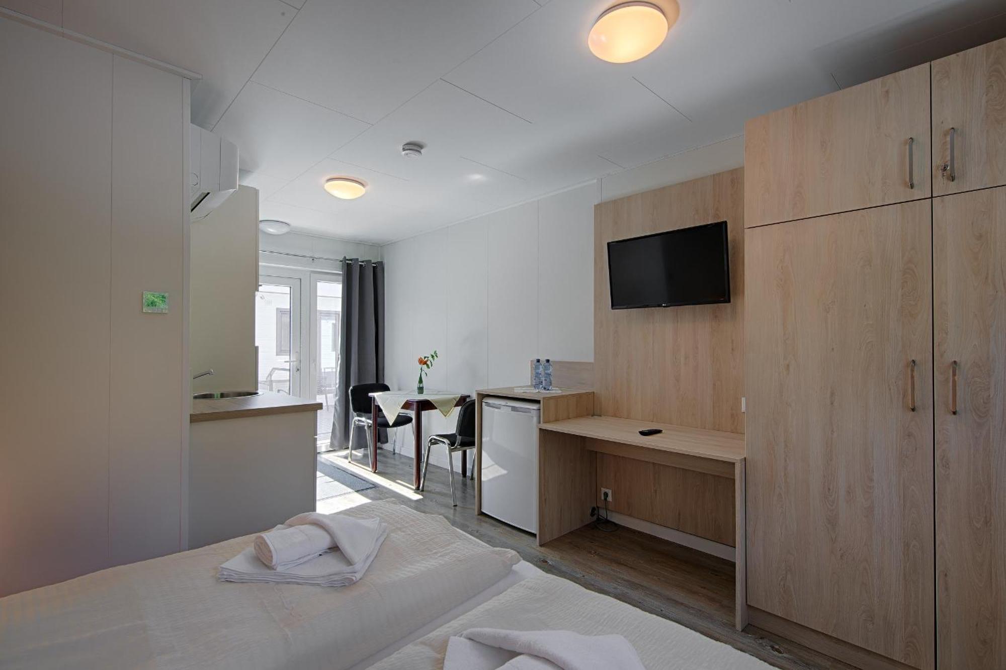 See Hotel Karlslust Chalets Storkow  Exterior photo