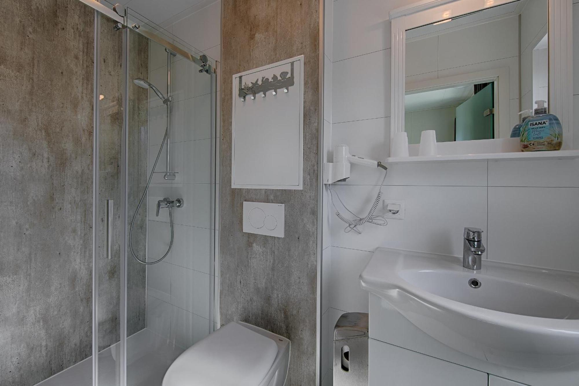 See Hotel Karlslust Chalets Storkow  Exterior photo